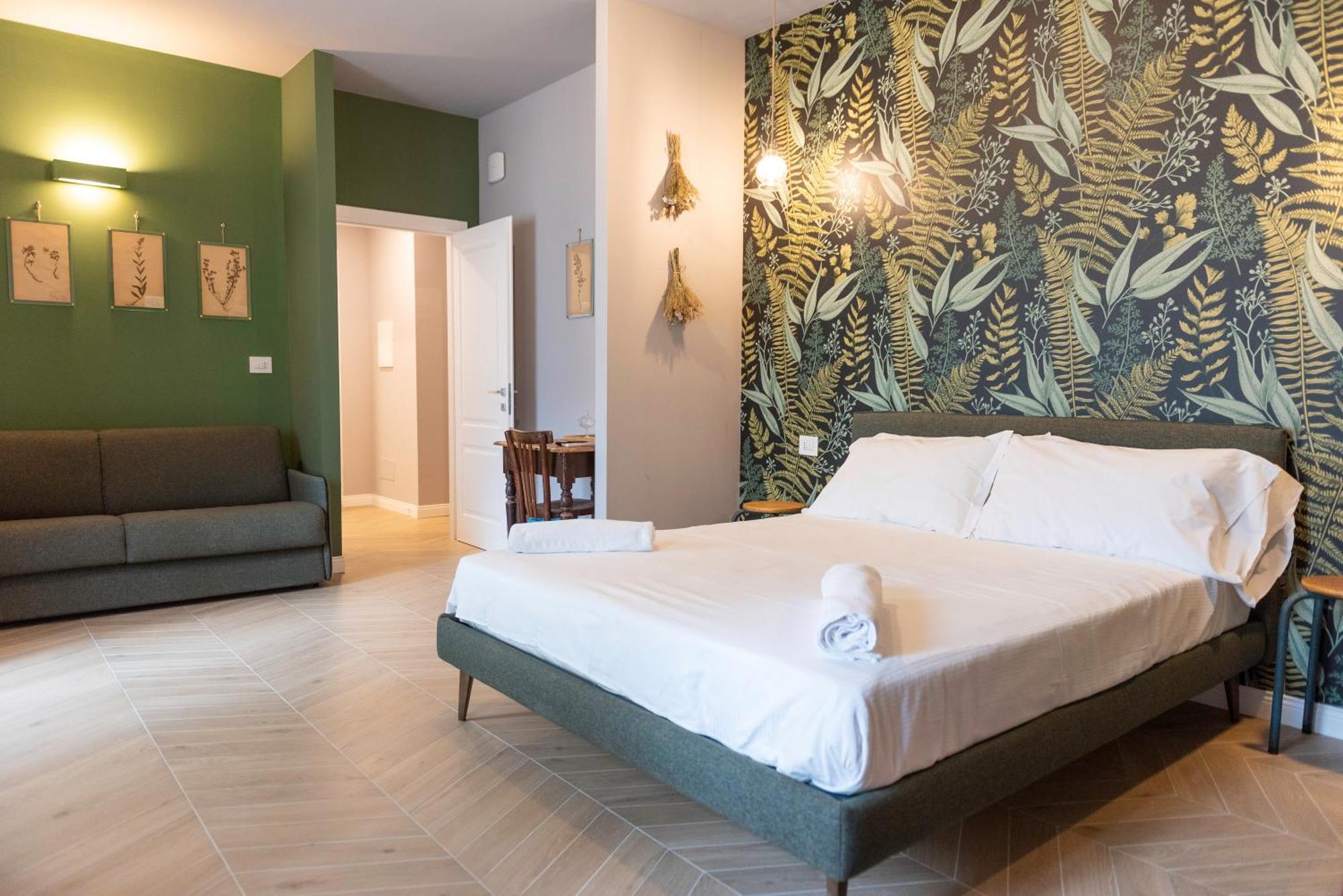 Regina Boutique Suites Триест Экстерьер фото