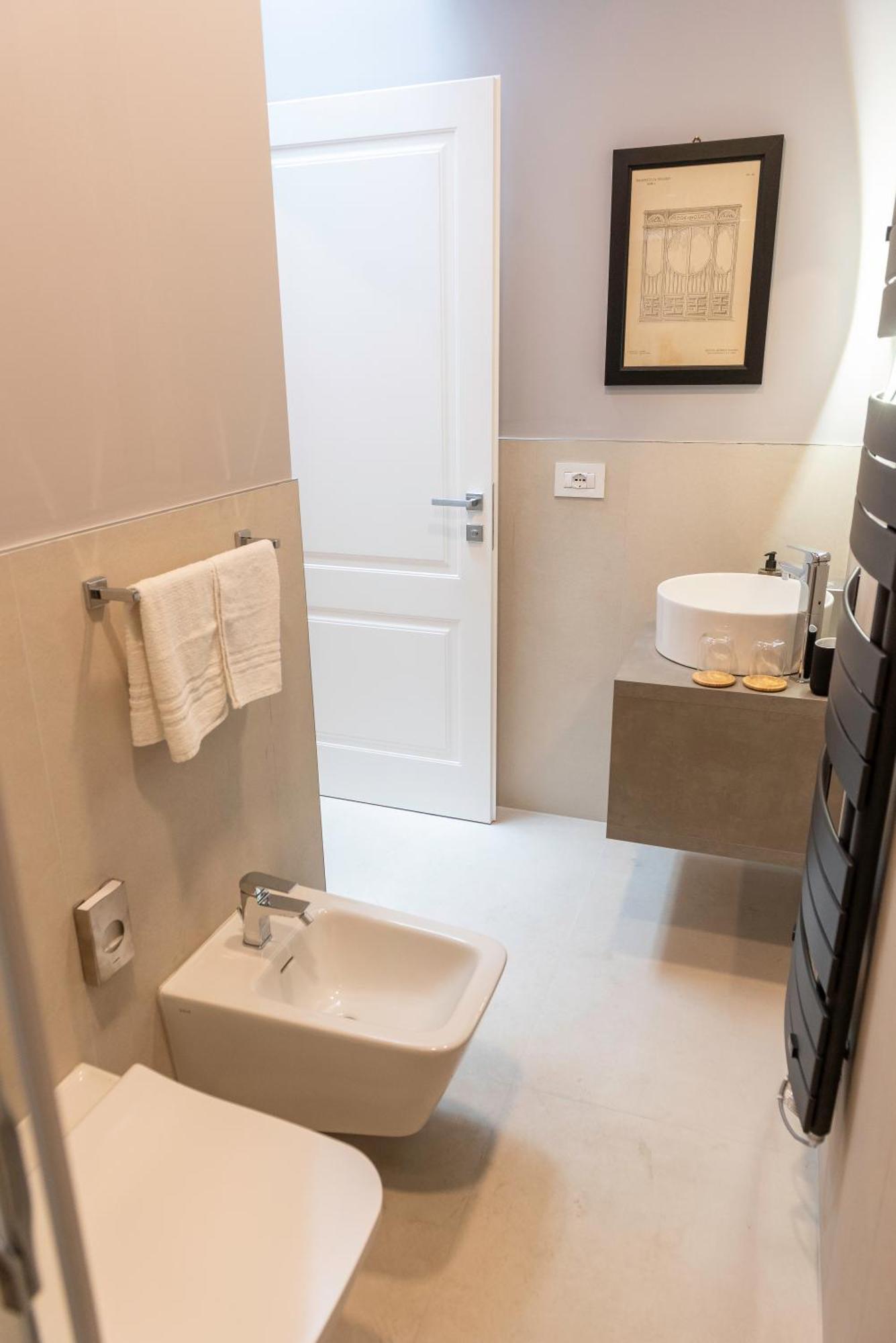 Regina Boutique Suites Триест Экстерьер фото
