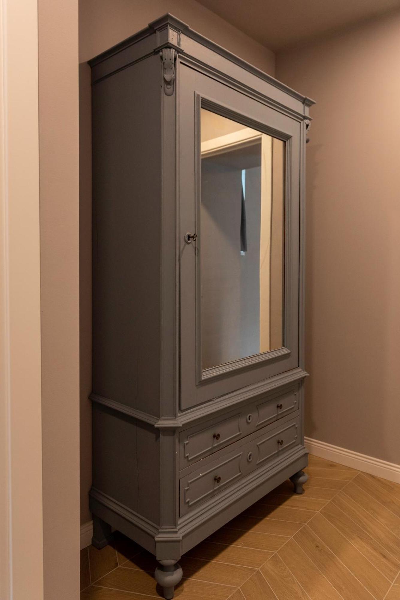 Regina Boutique Suites Триест Экстерьер фото