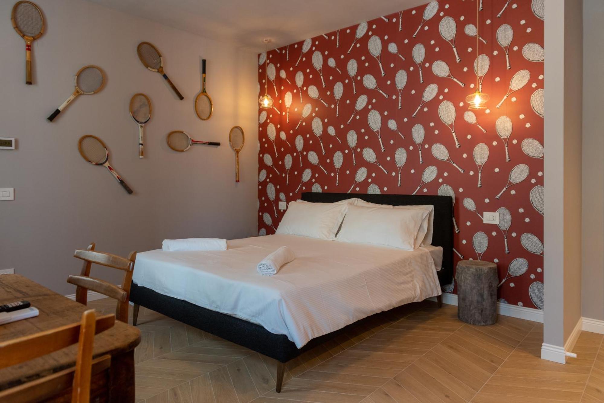 Regina Boutique Suites Триест Экстерьер фото